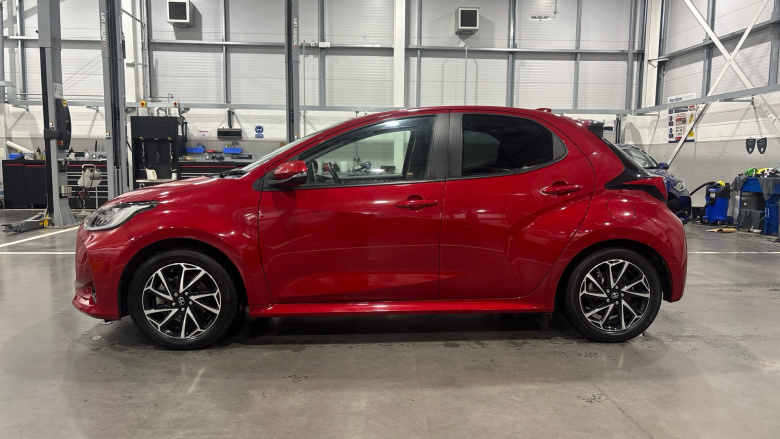 Toyota Yaris 1.5 Hybrid Design 5dr CVT Hybrid Hatchback